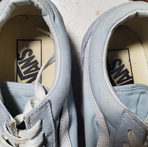 Vans - Picture 5 of 5